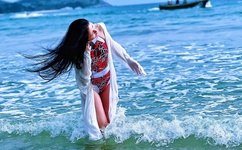 我半夜摸妺妺的奶C了她